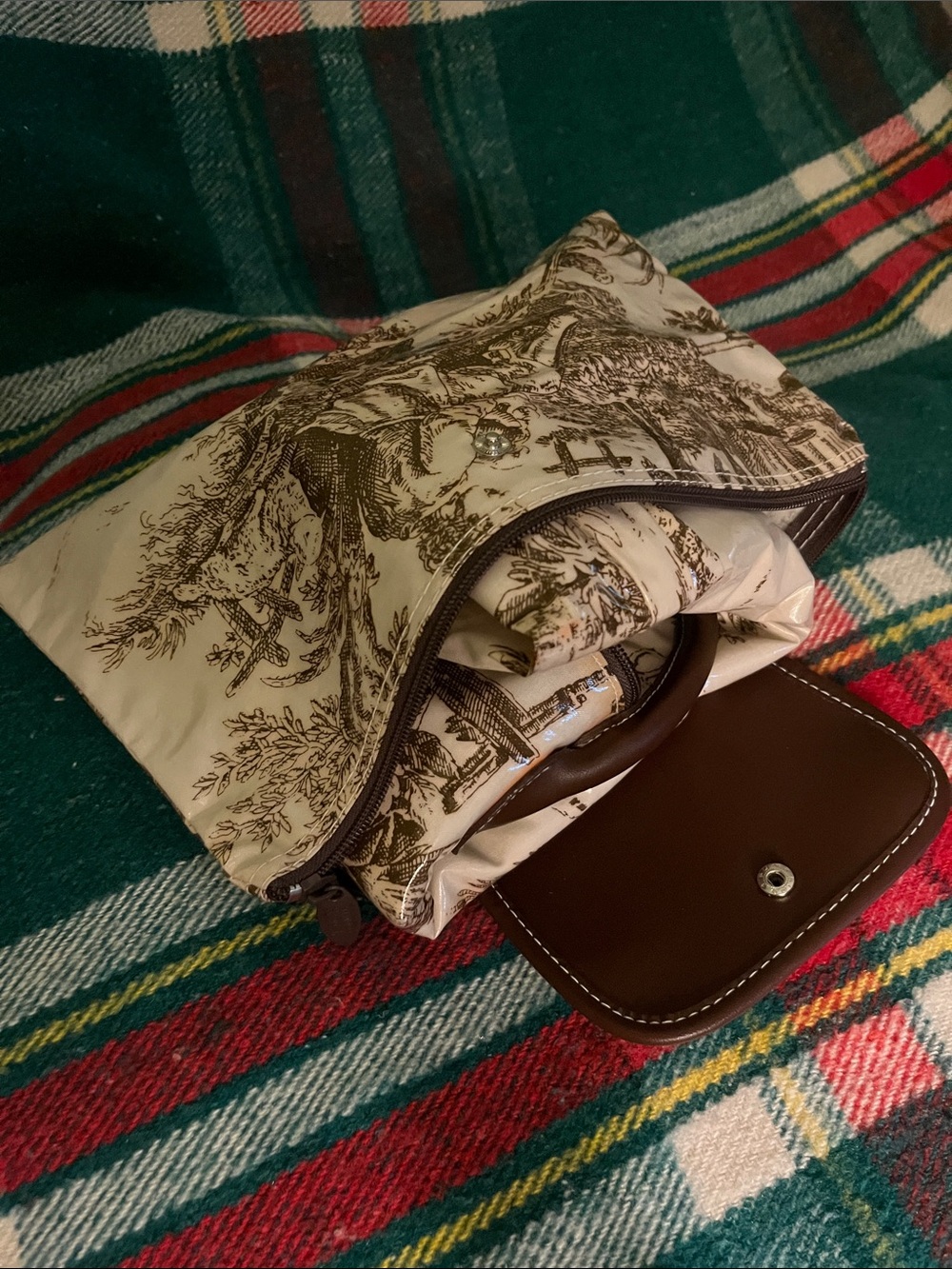 TWO’S Company bag plus pouch.
